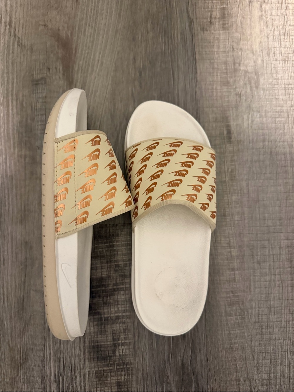 Nike Women's Tan and White Slide Sandals 7